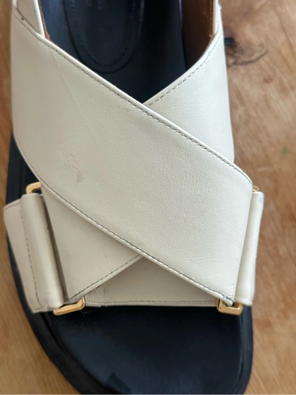 Marni White Leather Fussbett size 37